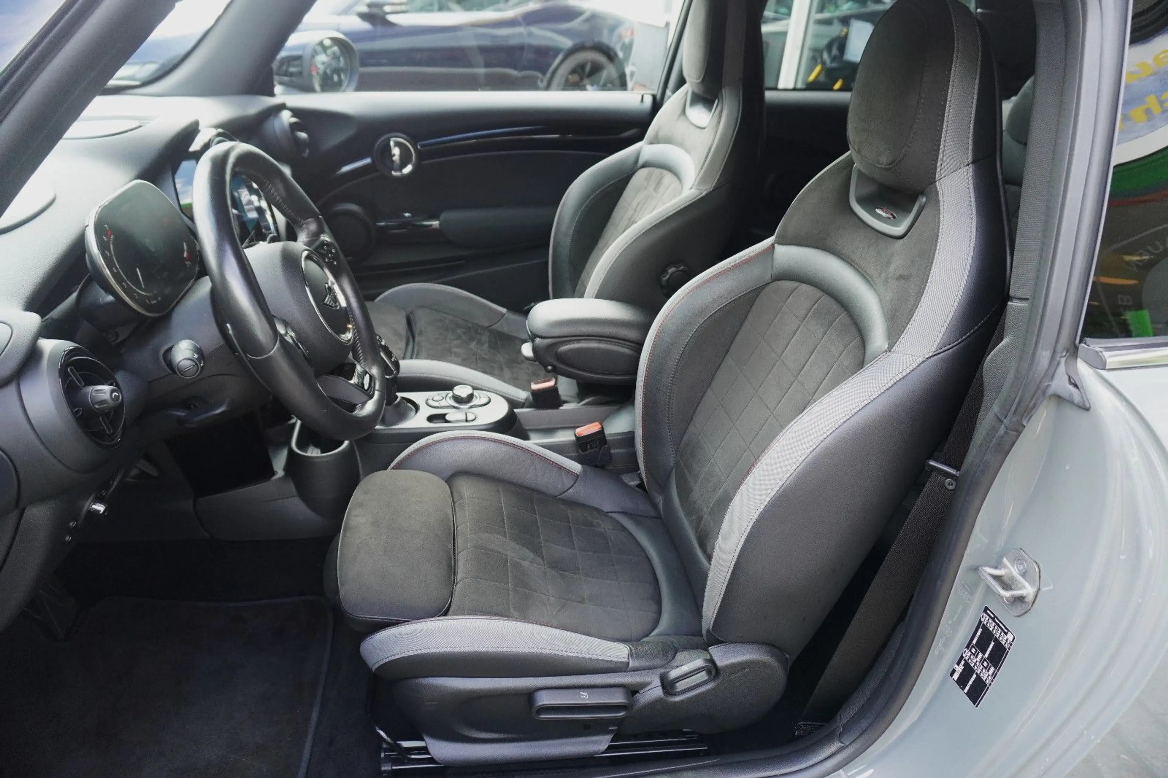 MINI John Cooper Works ~HUD~CarPlay~Navi~Moonwalk~ — photo 9