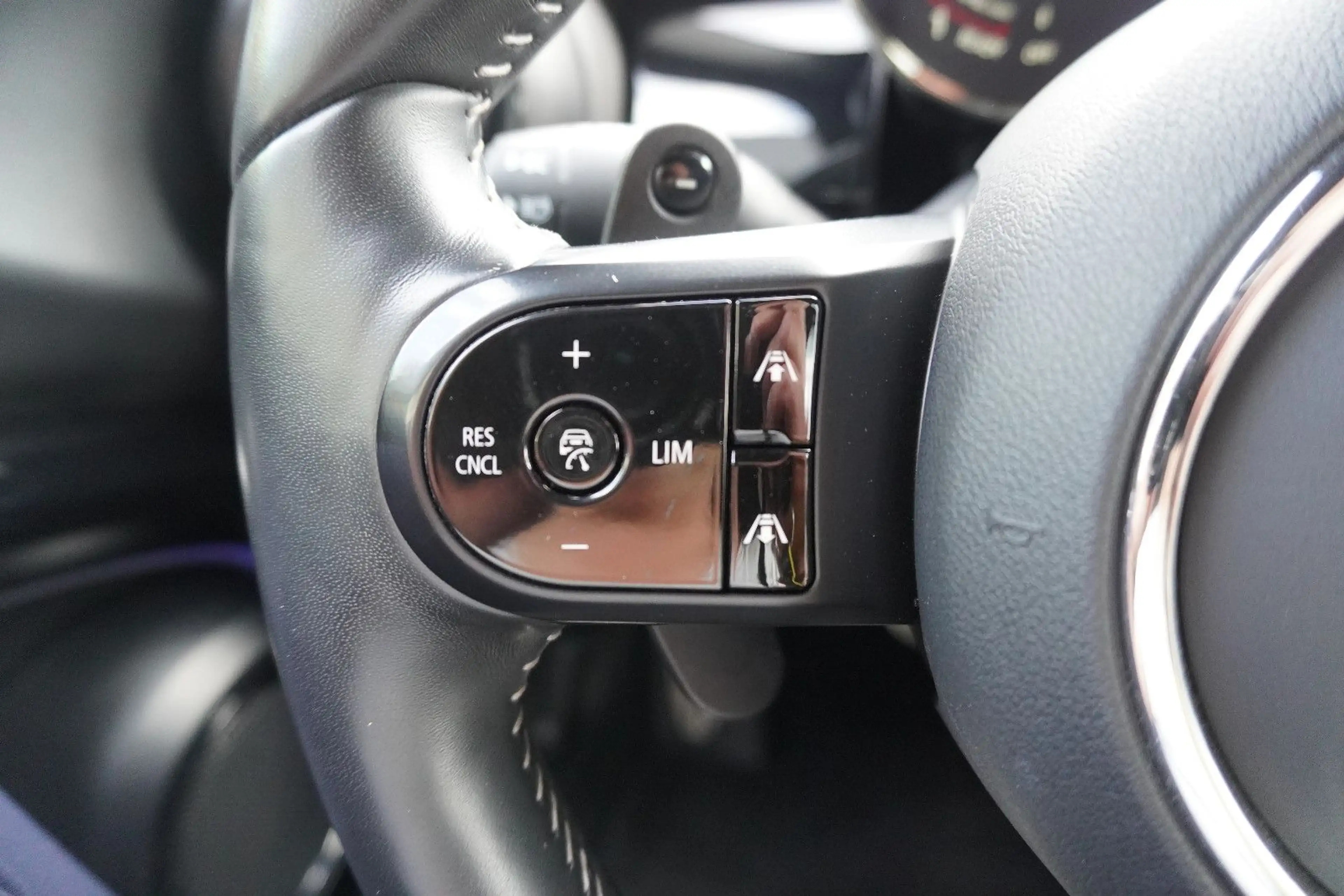 MINI John Cooper Works ~HUD~CarPlay~Navi~Moonwalk~ — photo 13