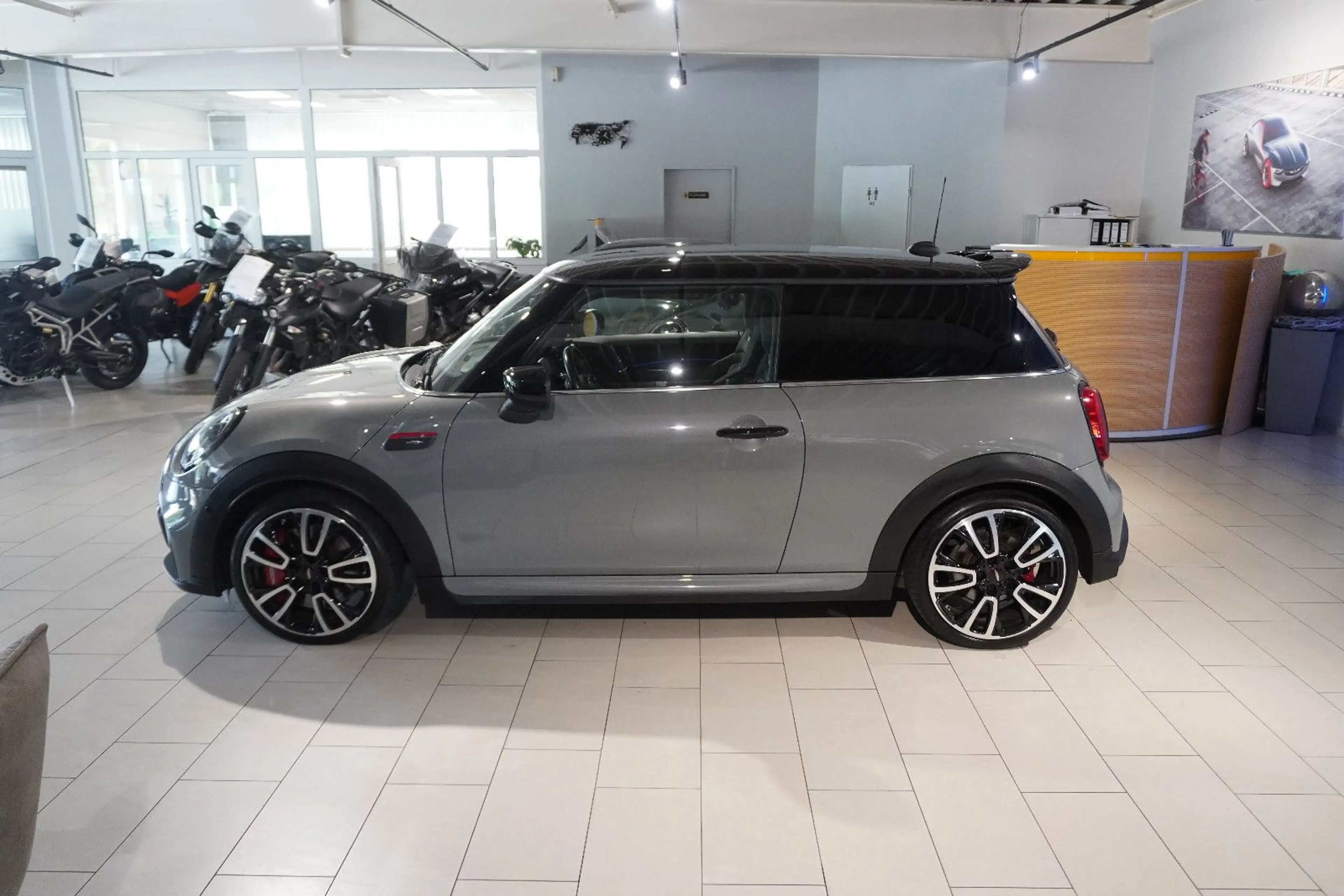 MINI John Cooper Works ~HUD~CarPlay~Navi~Moonwalk~ — photo 4