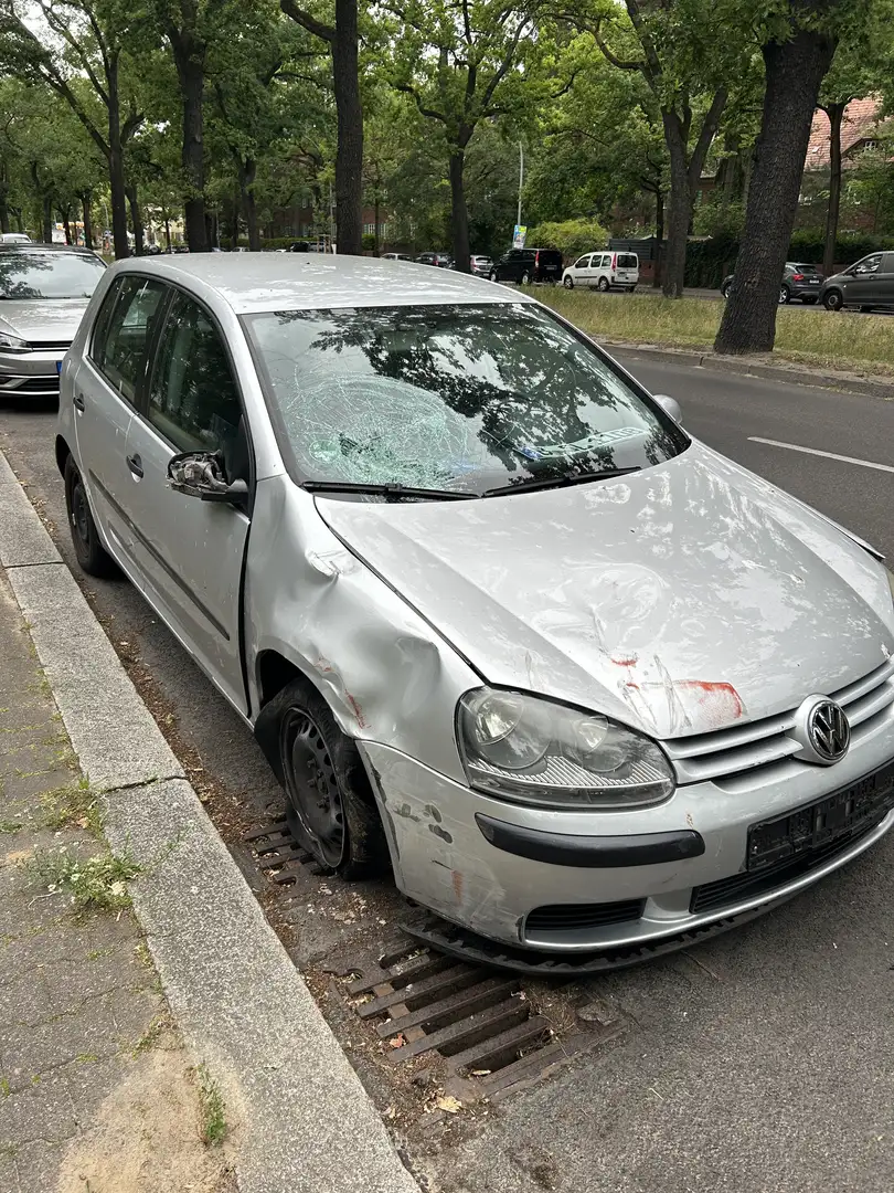 Volkswagen Golf - 2