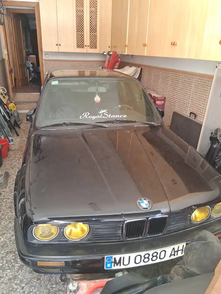 BMW 325i, foto 1