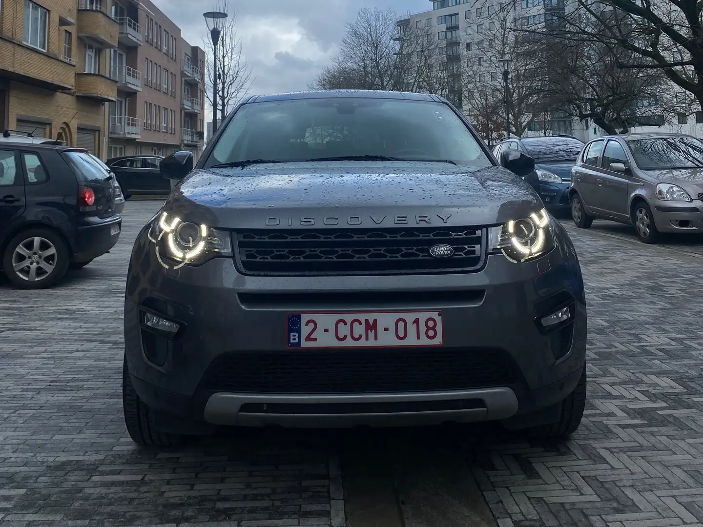Land Rover Discovery Sport 2.2 TD4 HSE Gris - 2