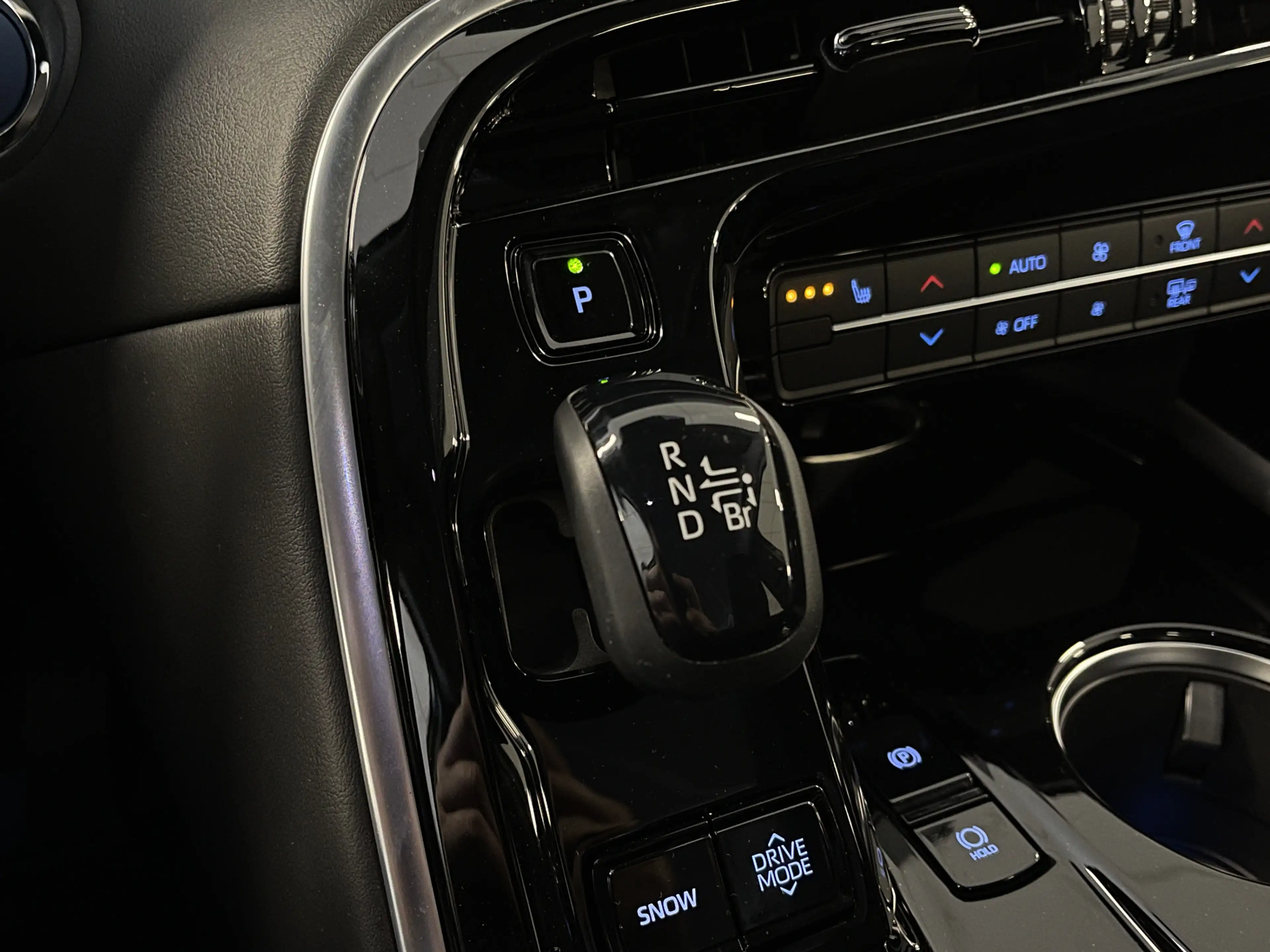 Toyota Mirai Dynamic | Apple Carplay | Android Auto | Keyless G — photo 34