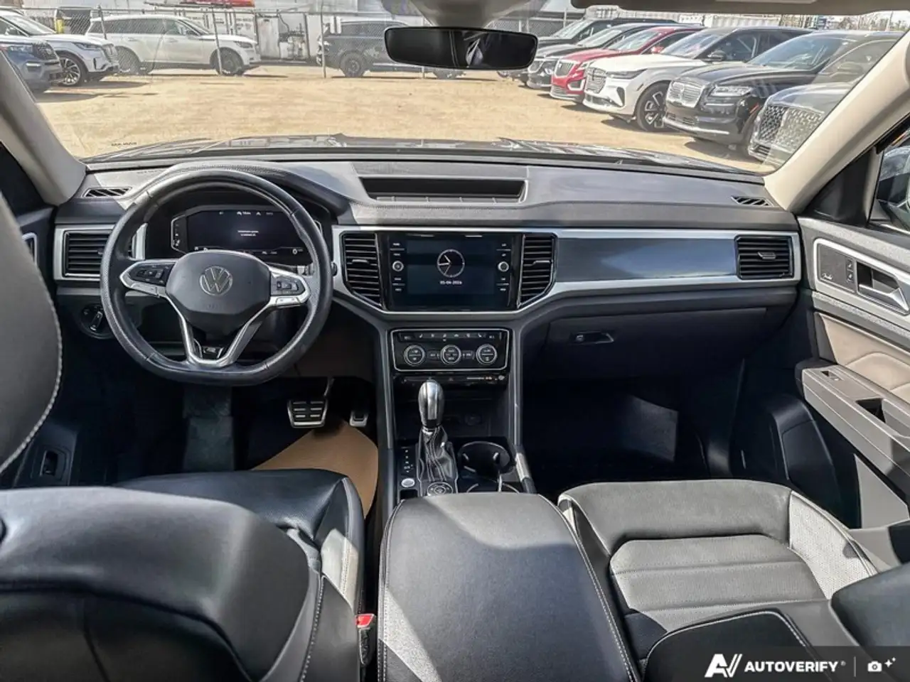 Volkswagen Atlas снимка Volkswagen Atlas