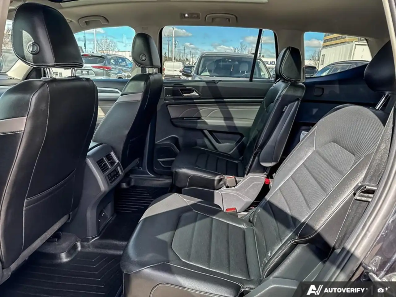 Volkswagen Atlas снимка Volkswagen Atlas