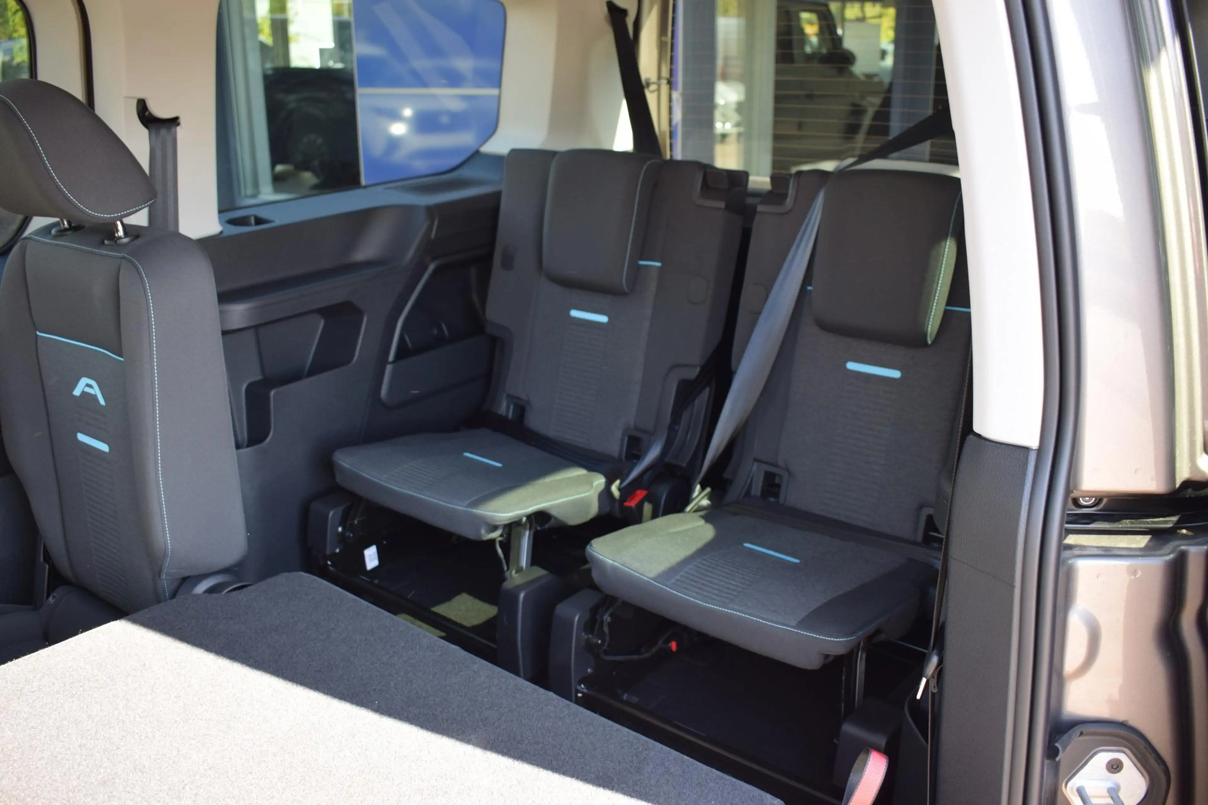 Ford Tourneo Connect Grand 2.0 Active 4x4 L2 LED Kamera — photo 13