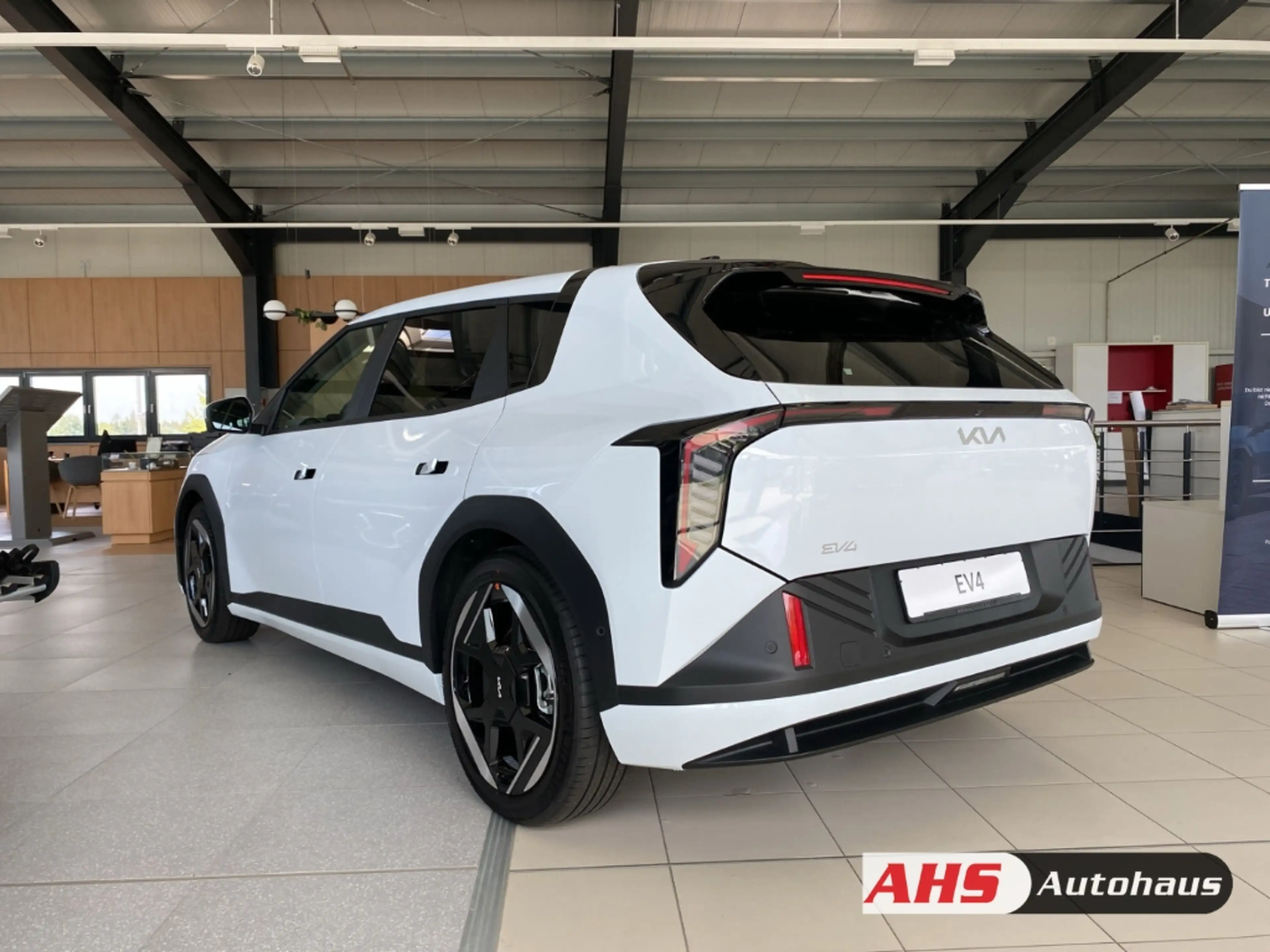 Kia EV4 150 kW Earth V2X Sound Paket E-Heckklappe 360Grad — photo 4