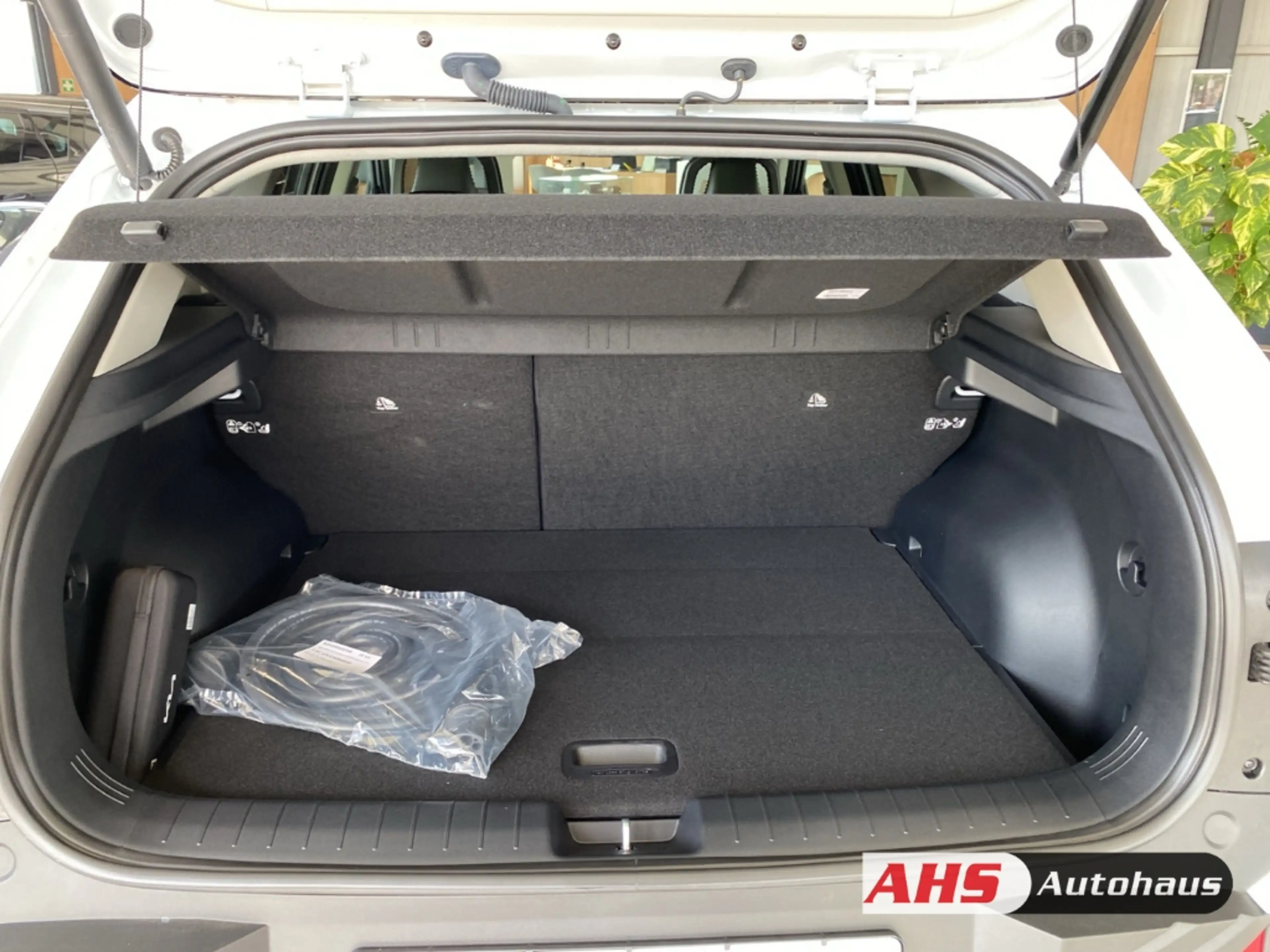 Kia EV4 150 kW Earth V2X Sound Paket E-Heckklappe 360Grad — photo 7