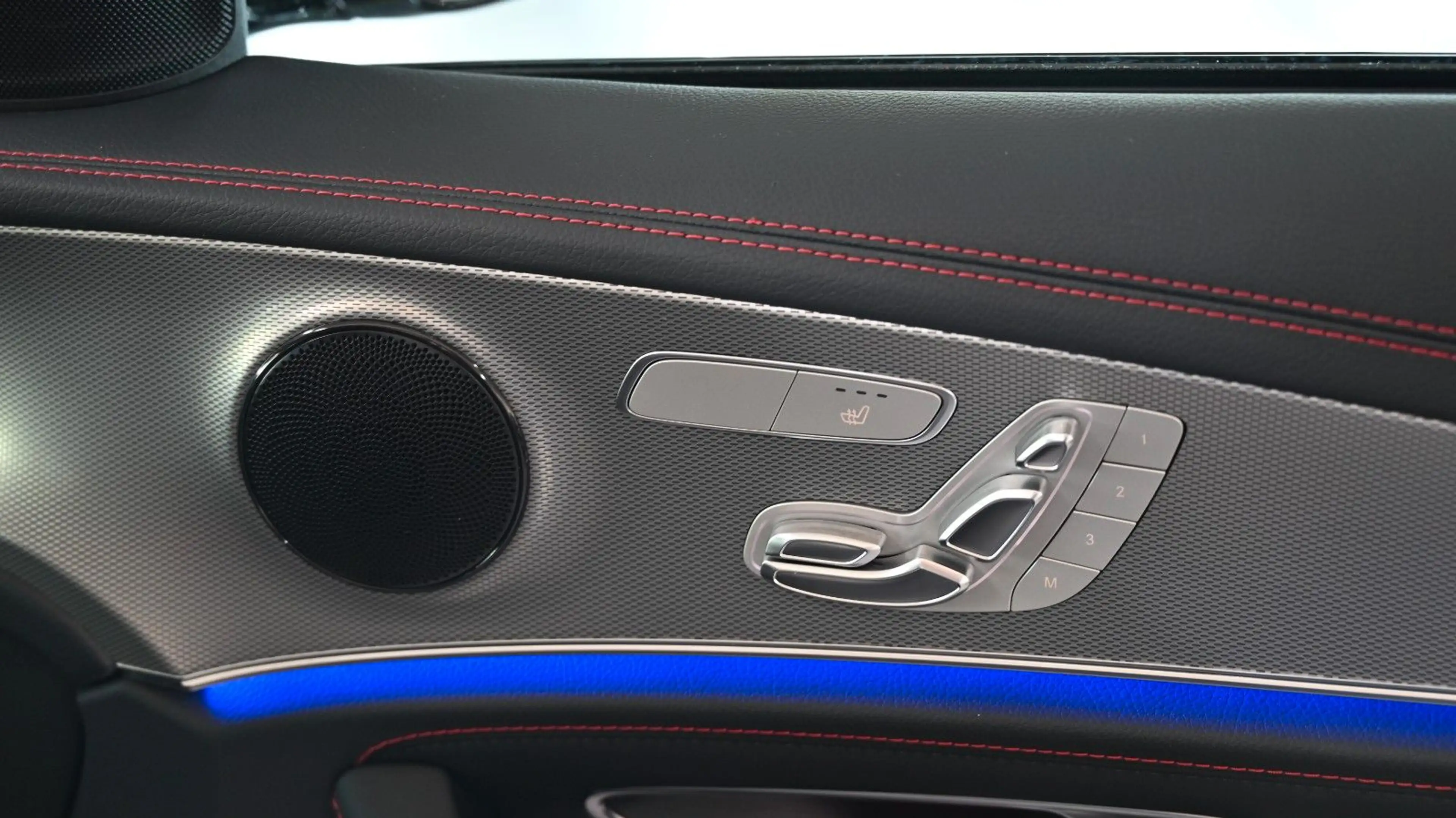 Mercedes-Benz E 53 AMG 4Matic+ *LEDER*MEMORY*S-DACH — photo 14