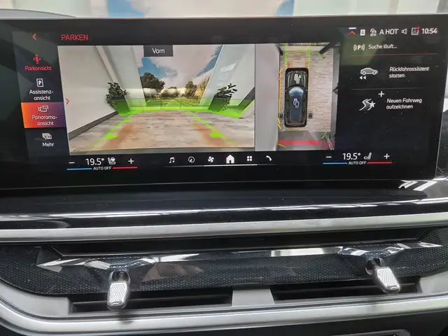 BMW X7 view 14