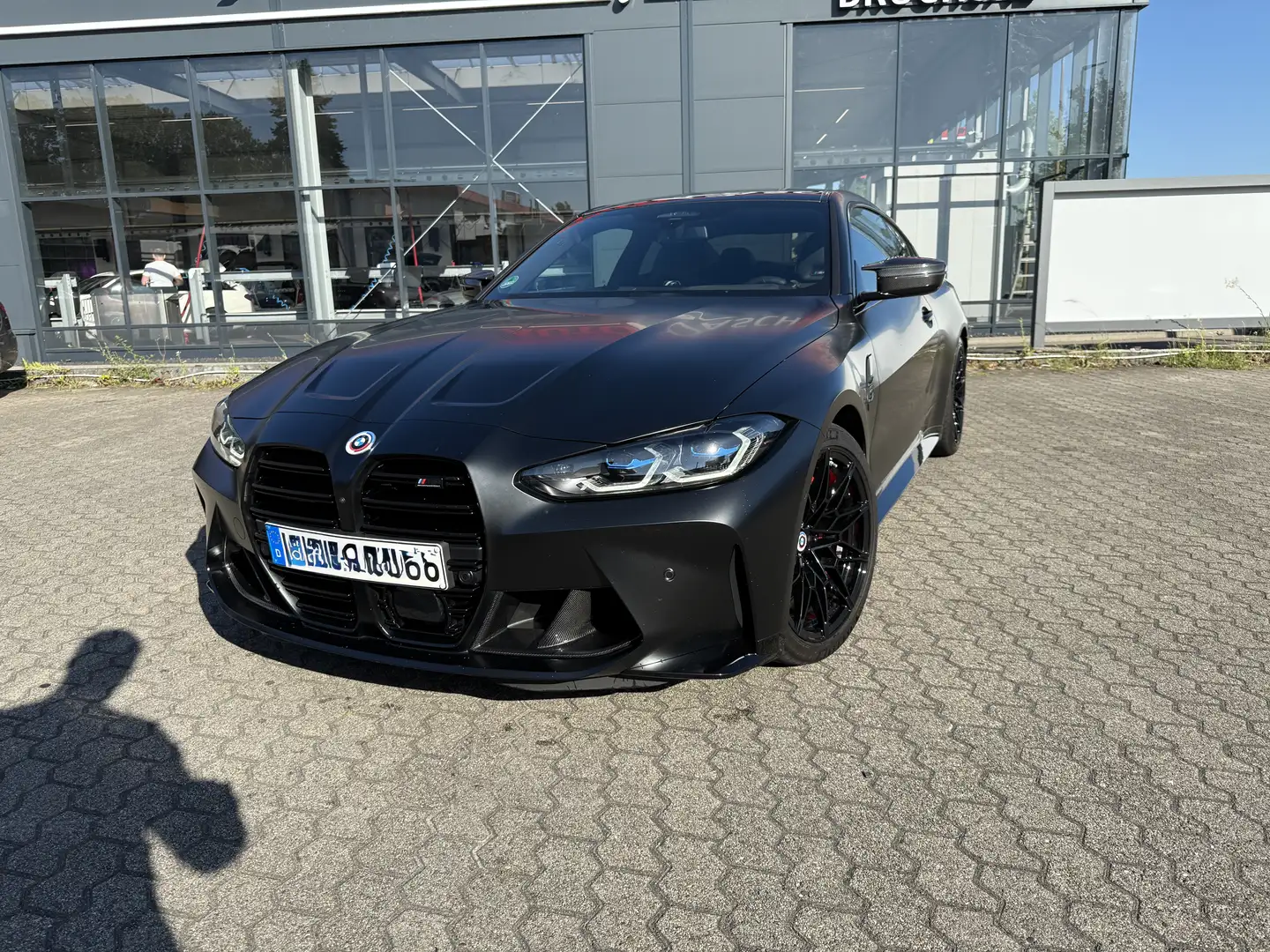 BMW M4 Competition M xDrive Schwarz - 1