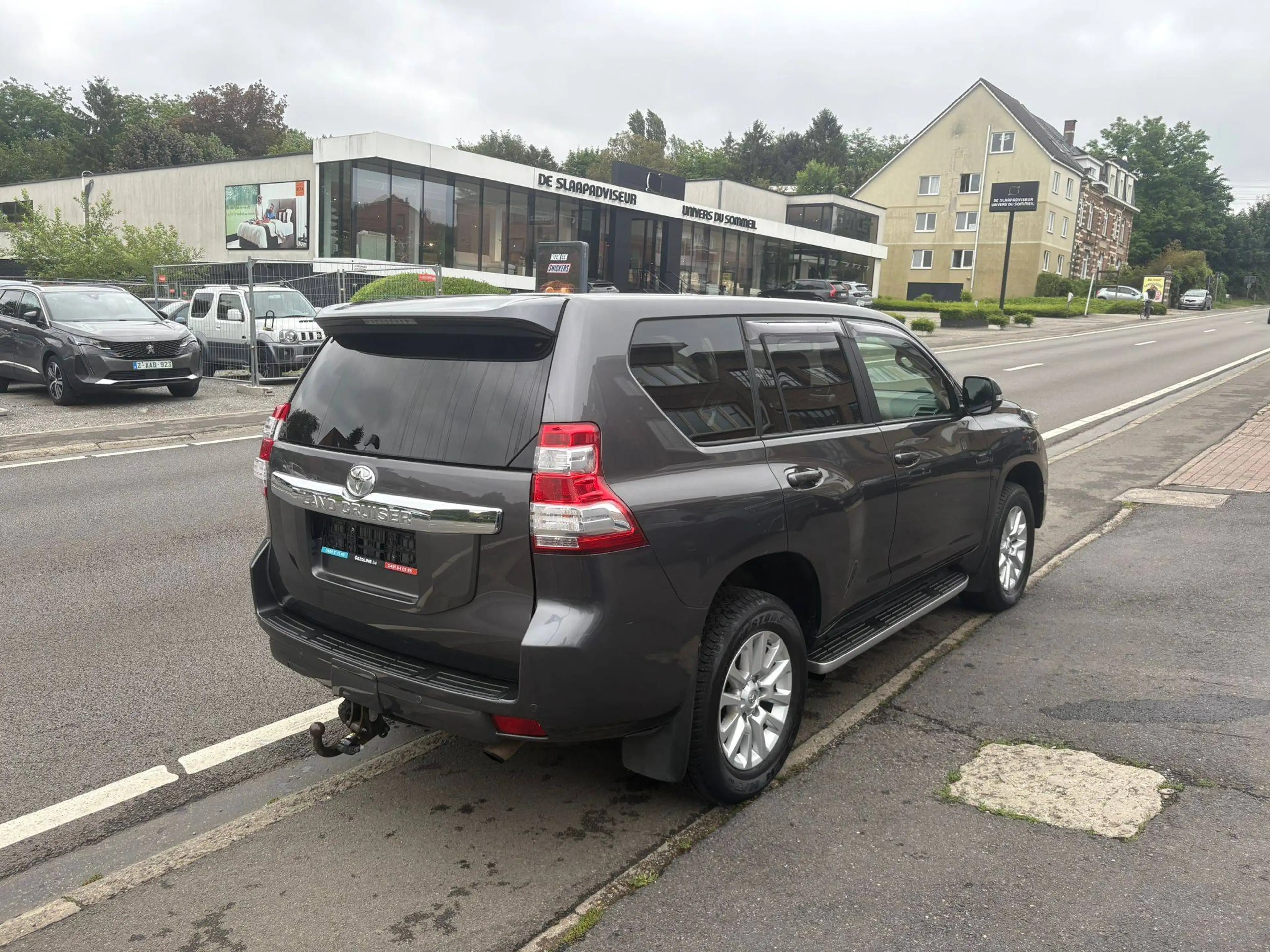 Toyota Land Cruiser Land Cruiser/3.0/Premium/Belgium Car/5 Seats — photo 4