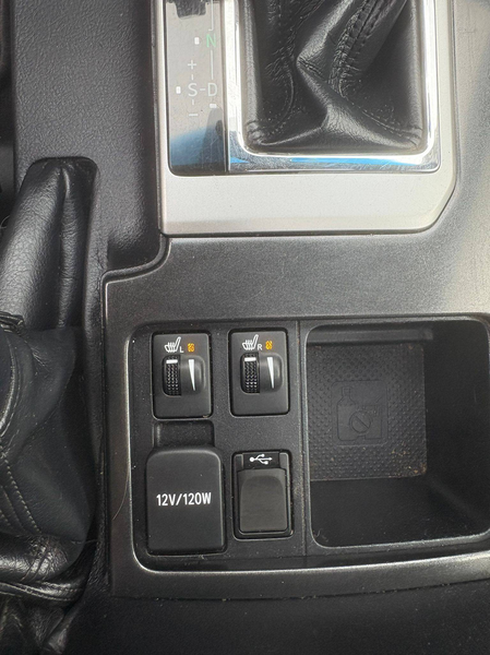 Toyota Land Cruiser Land Cruiser/3.0/Premium/Belgium Car/5 Seats — photo 15