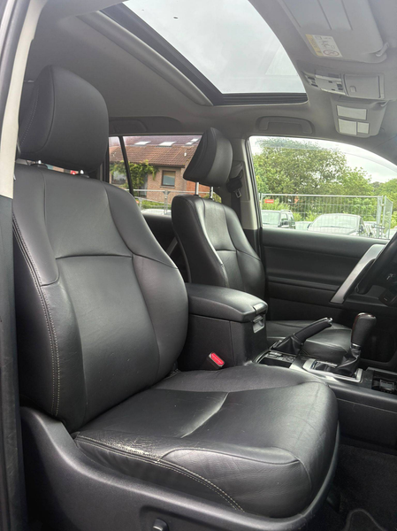 Toyota Land Cruiser Land Cruiser/3.0/Premium/Belgium Car/5 Seats — photo 11