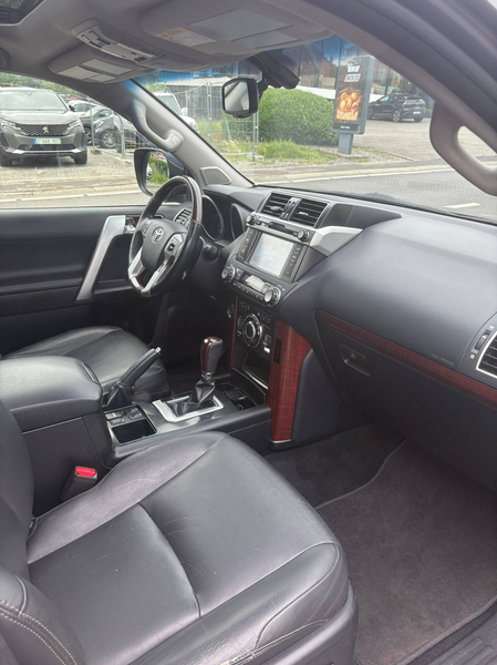 Toyota Land Cruiser Land Cruiser/3.0/Premium/Belgium Car/5 Seats — photo 10