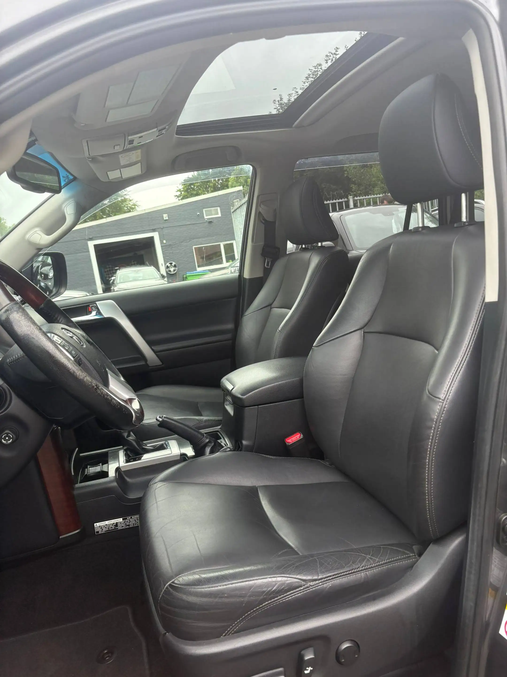 Toyota Land Cruiser Land Cruiser/3.0/Premium/Belgium Car/5 Seats — photo 7