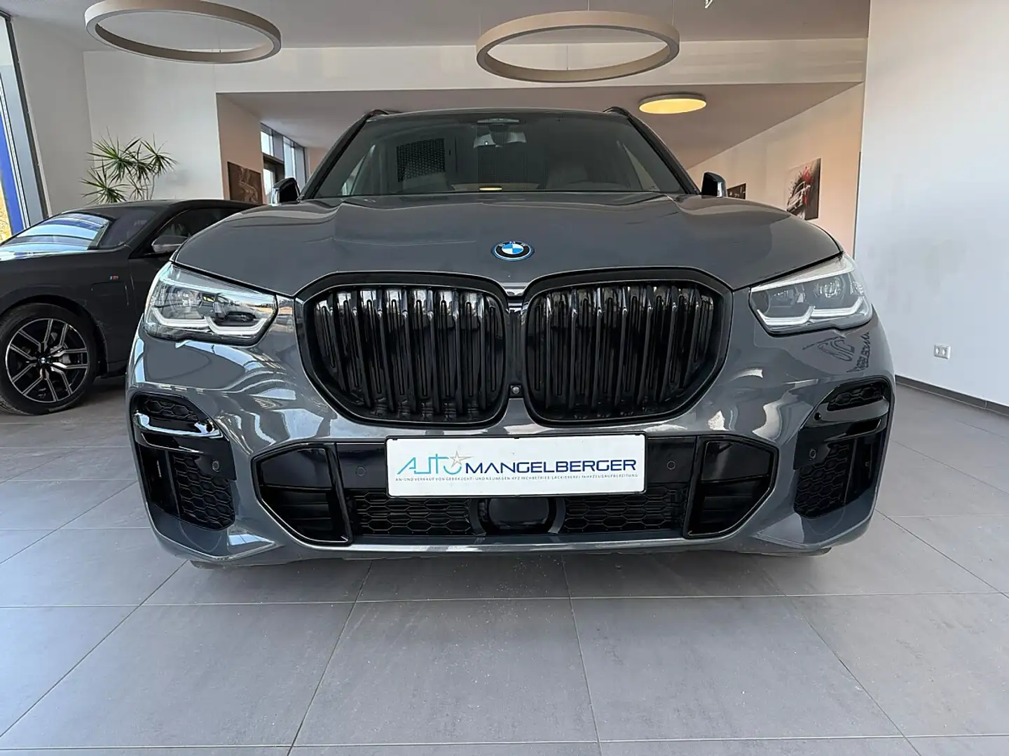 BMW X5 xDrive45e PHEV Aut. M SPORT Grau - 2