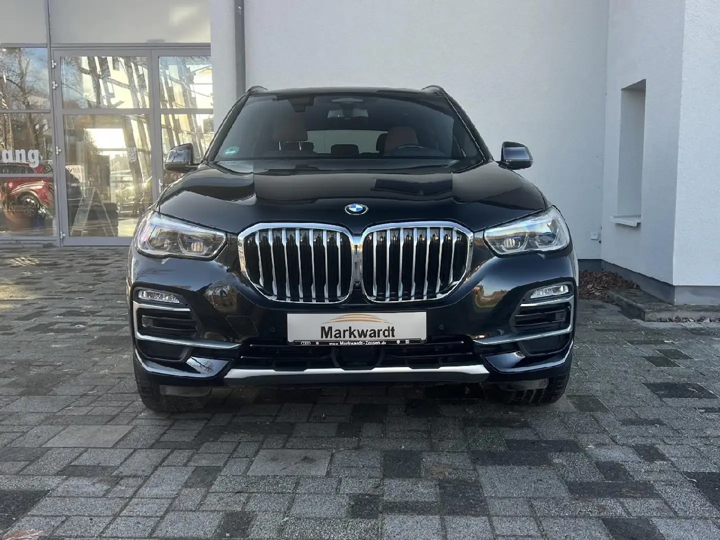 BMW X5 xDrive 45 e xLine Schwarz - 2