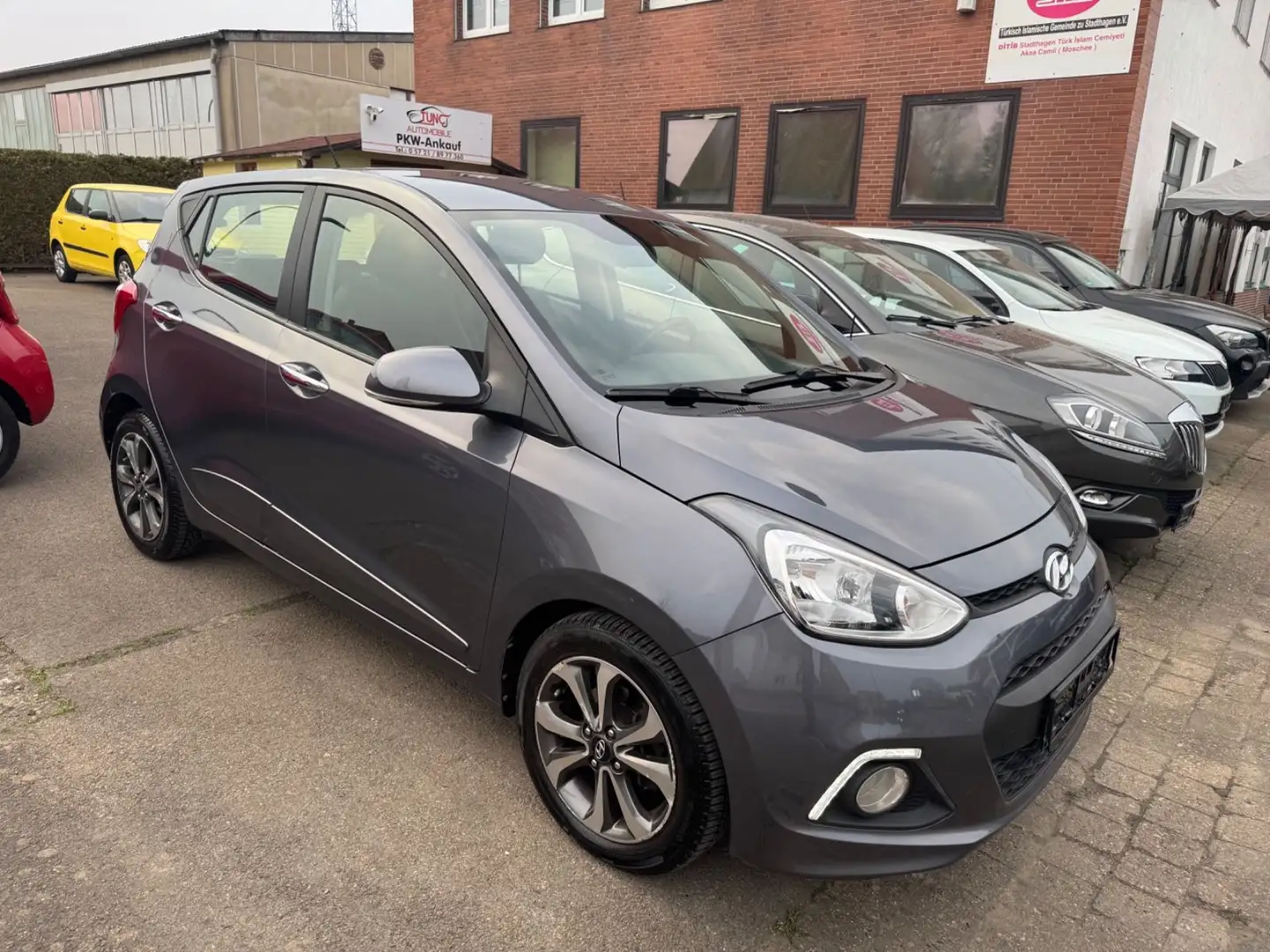 Hyundai i10 Style/Klima/ALu/Premium-Paket Grey - 2