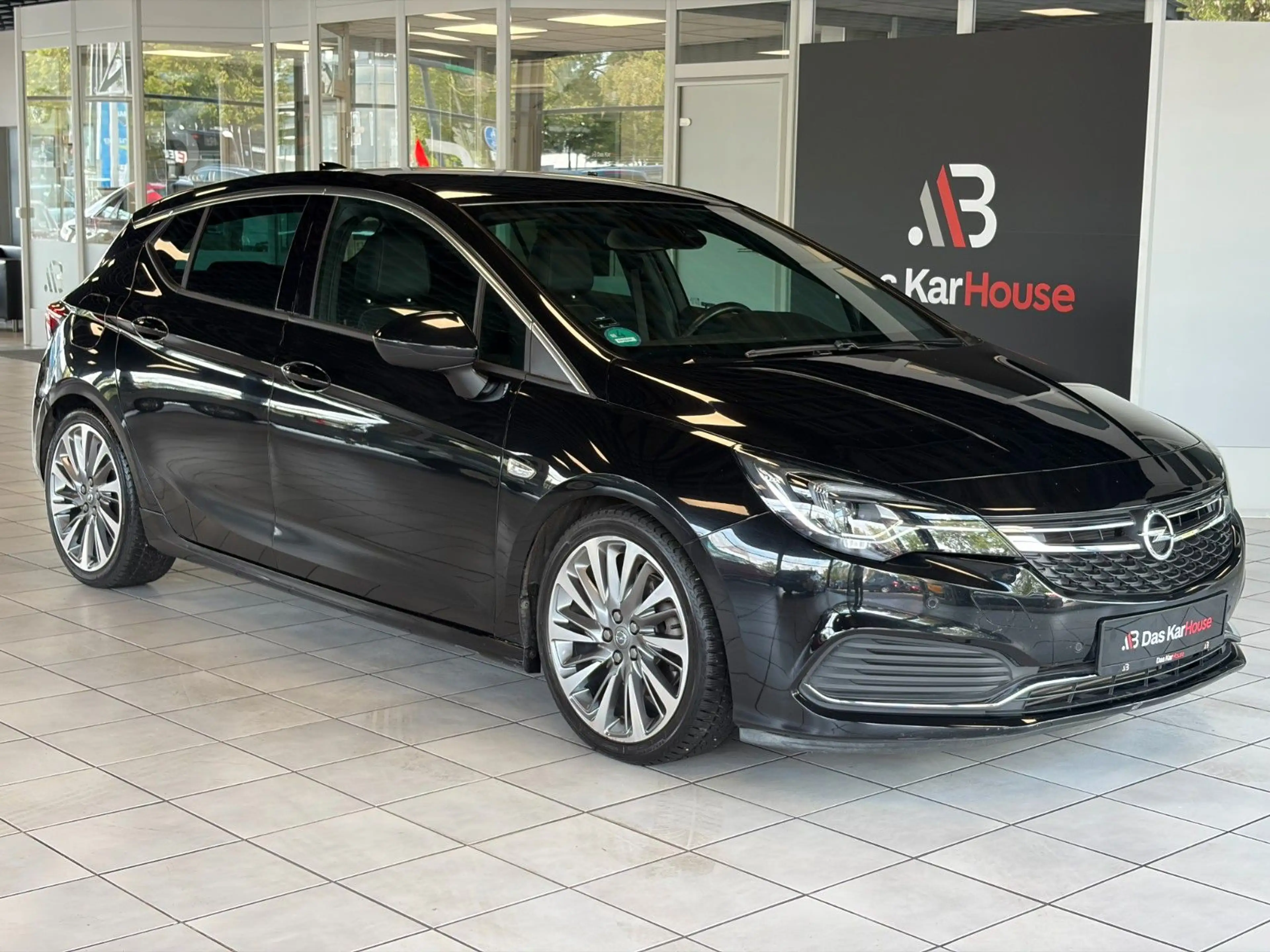 Opel Astra K Lim. 5-trg. OPC Line · Navi · Kamera