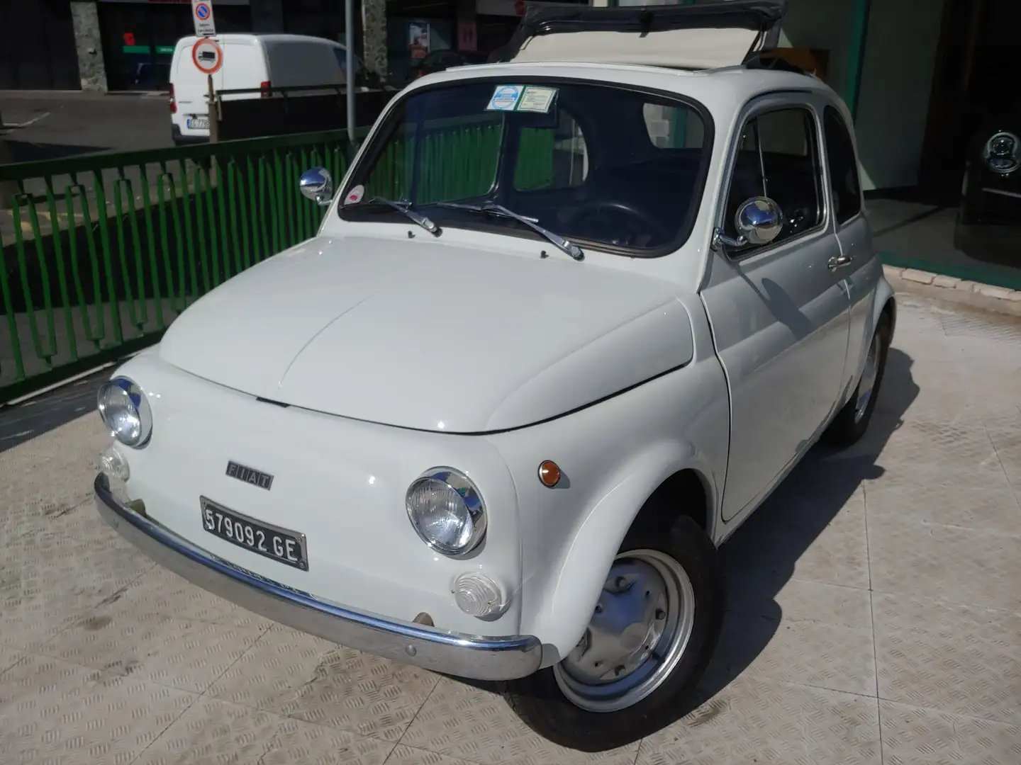 Fiat 500 R bijela - 1