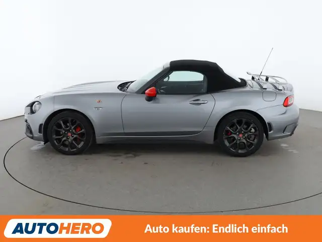 Abarth 124 Spider view 3
