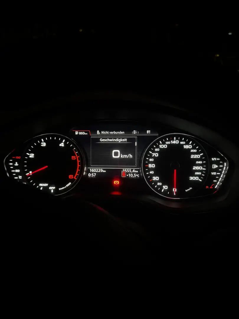 Audi A4 basis Grau - 2