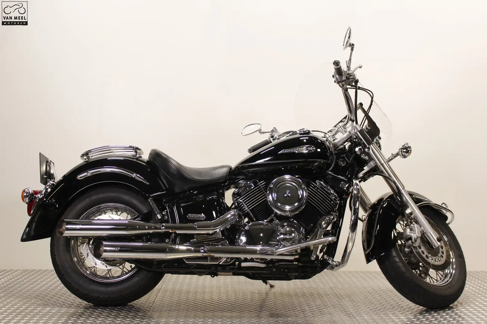 Yamaha XVS 1100 Dragstar Schwarz - 1