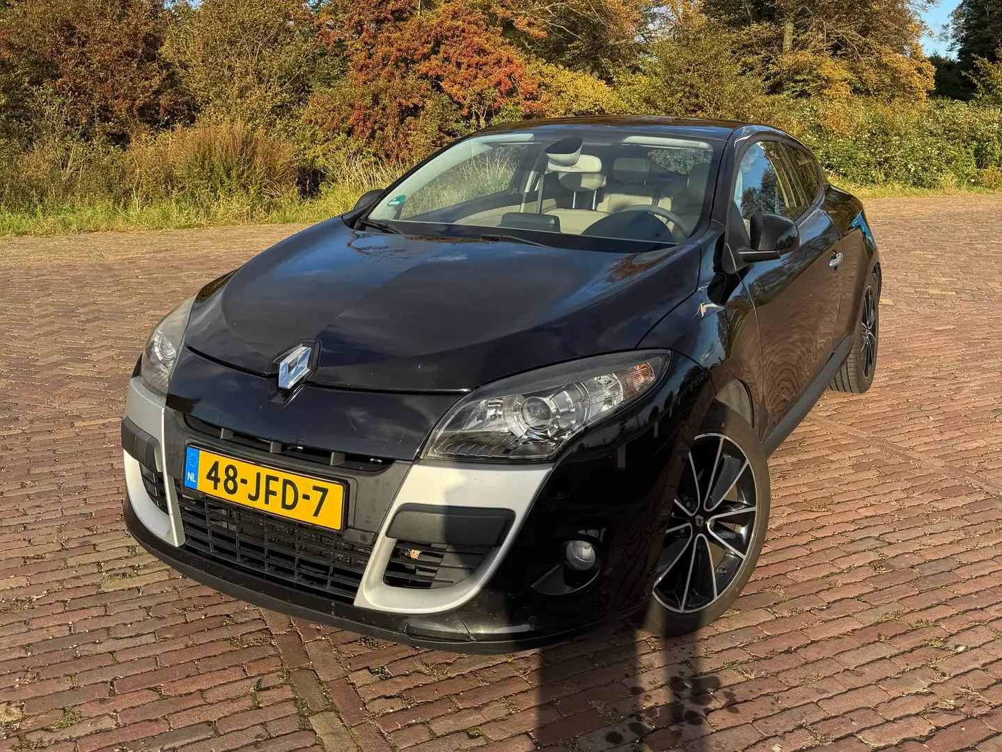 Renault Megane Megane 2.0 Privilège (Nieuw APK) Zwart - 1
