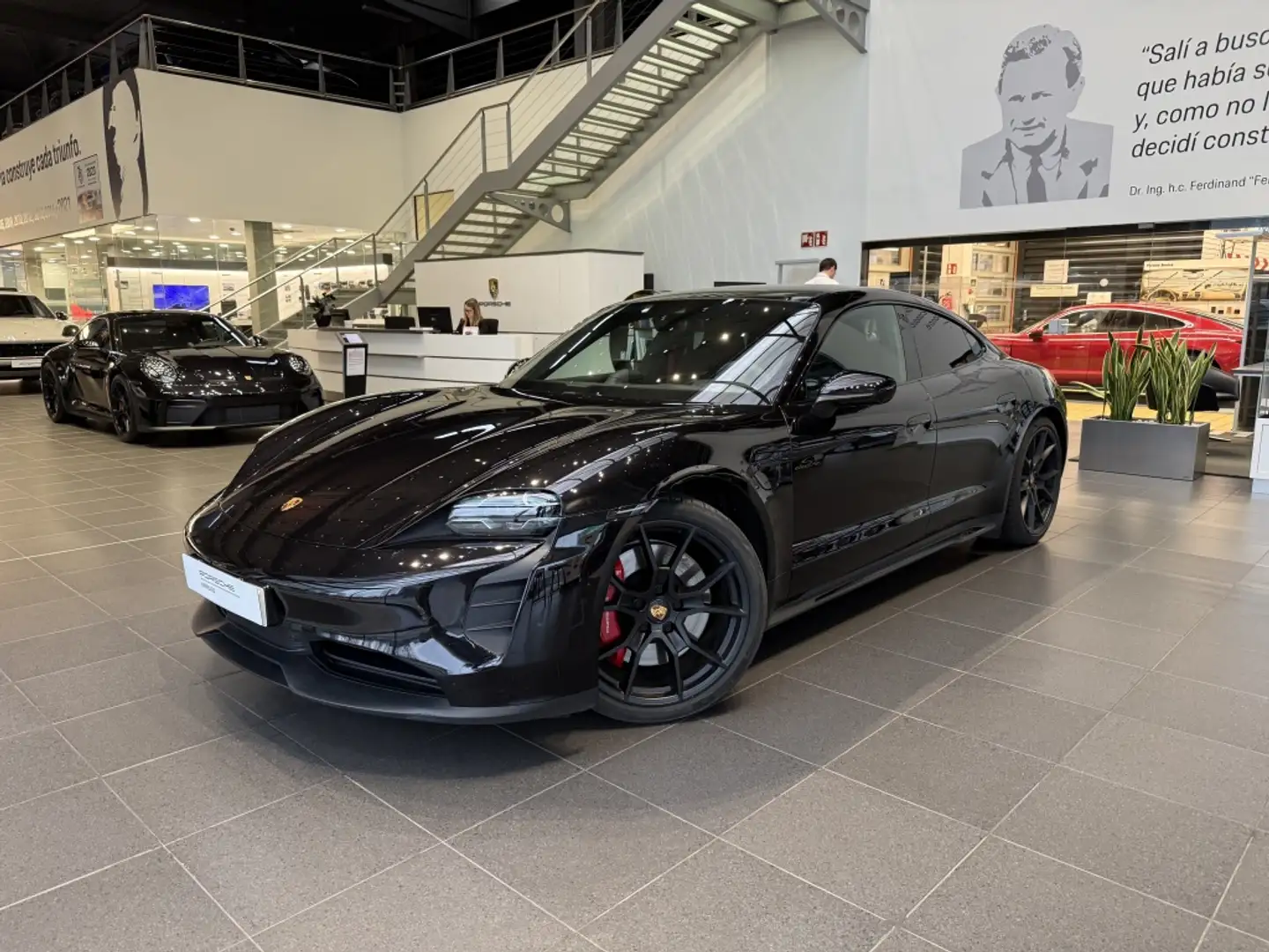 Porsche Taycan GTS Negro - 1