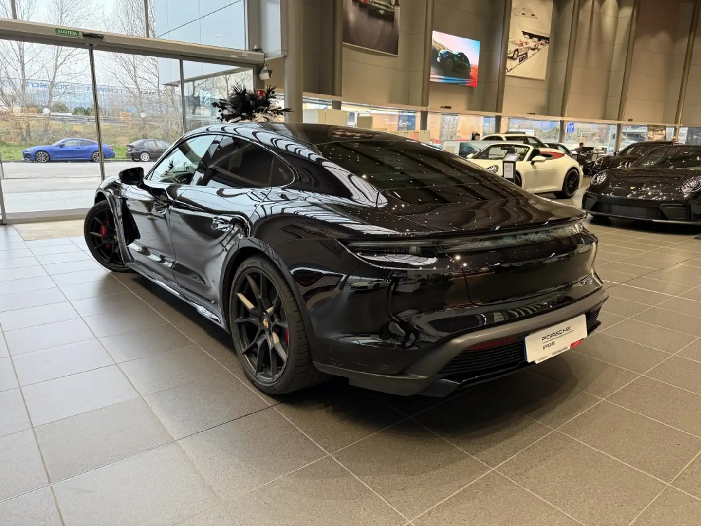 Porsche Taycan GTS Negro - 2