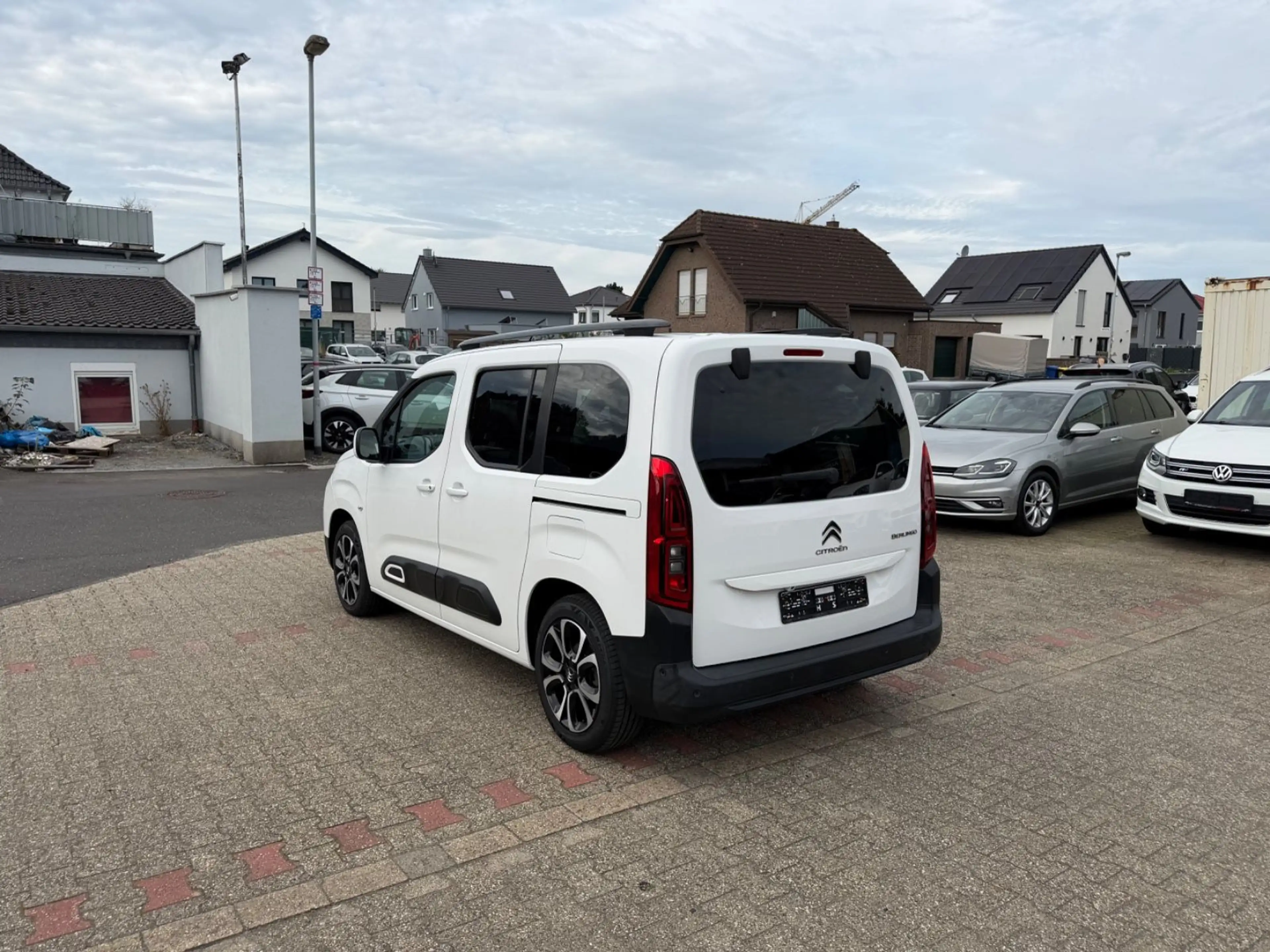Citroen Berlingo Shine M HeadUp Navi PANO Kamera PDC — photo 3