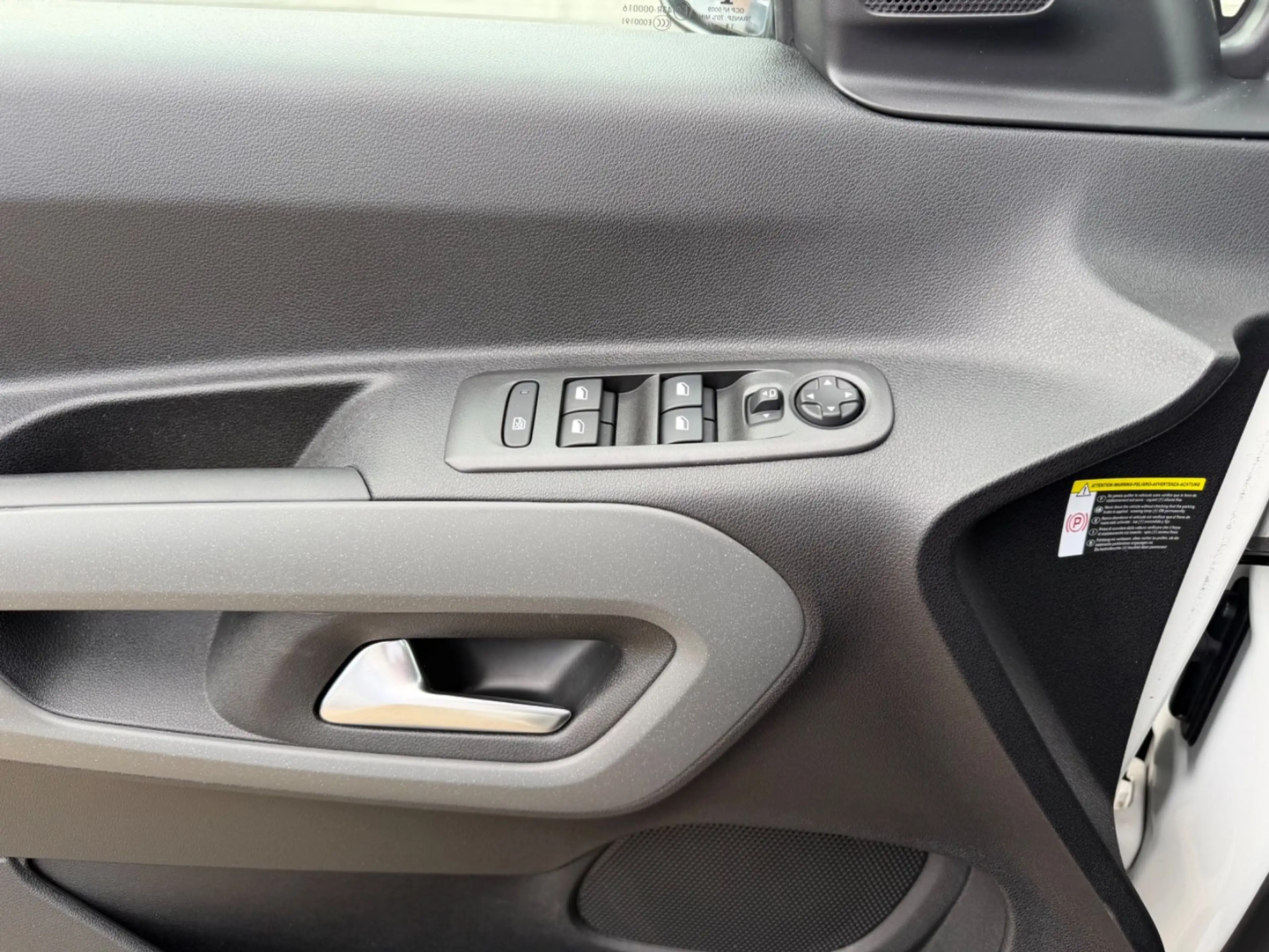 Citroen Berlingo Shine M HeadUp Navi PANO Kamera PDC — photo 22