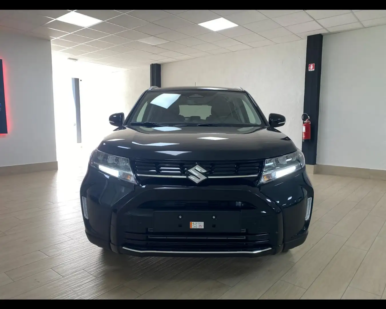 Suzuki Vitara HYBRID 1.4 TOP Nero - 2