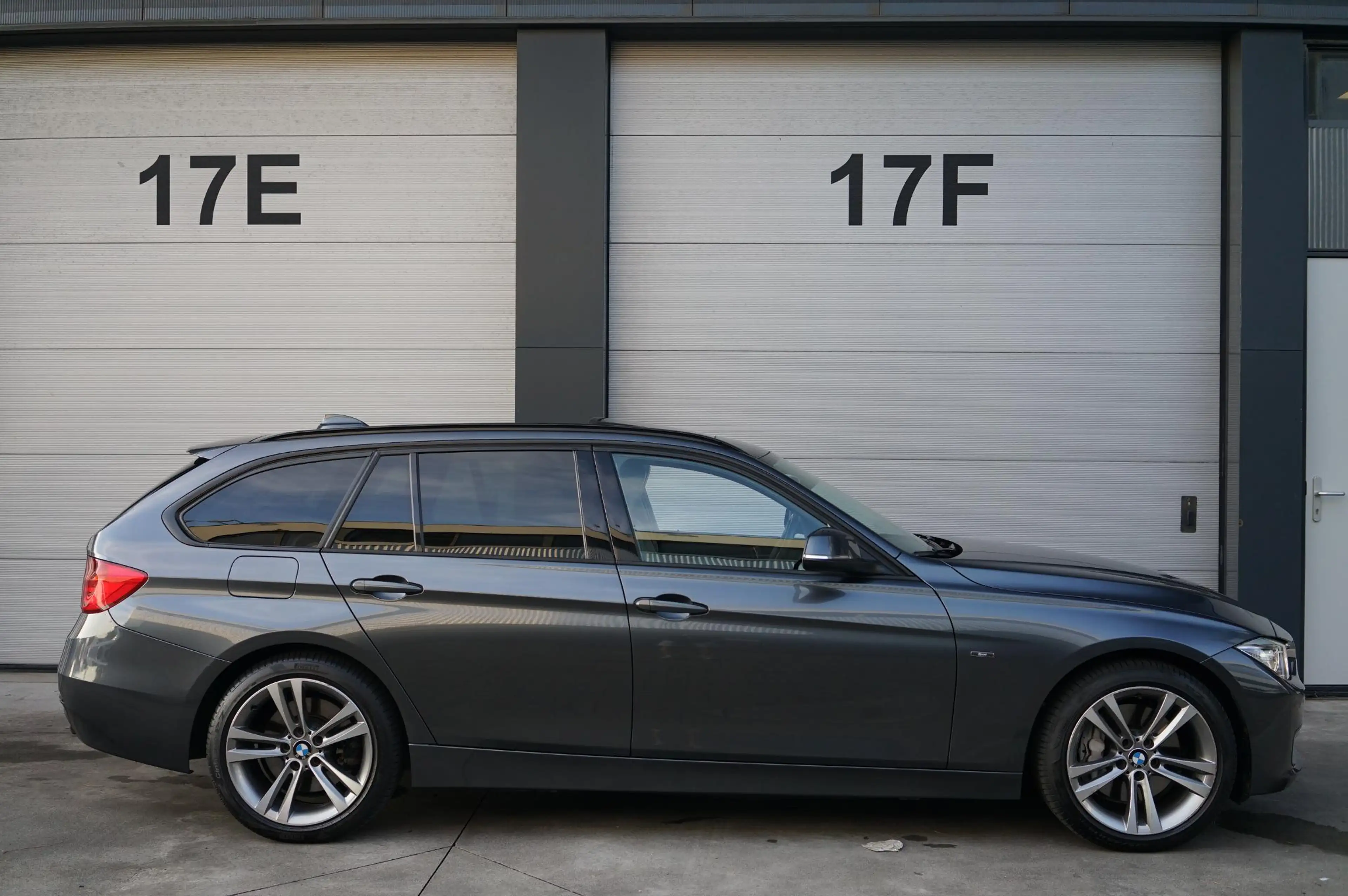 BMW iX 335iX High EXE 187dkm-TOPSTAAT-VEEL OPTIES — photo 2
