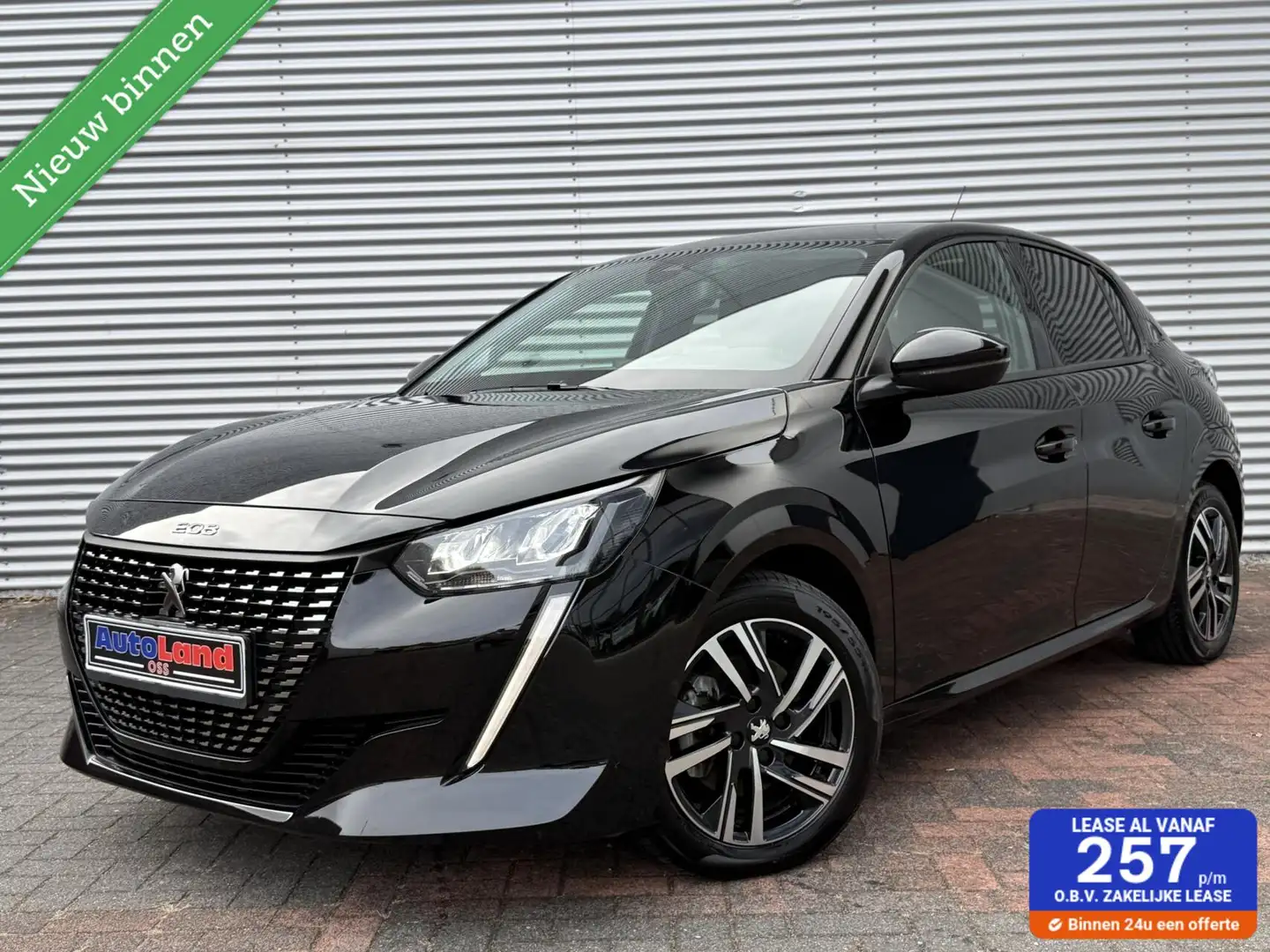 Peugeot 208 1.2 PureTech Led Cruise Carplay Camera 360 BJ 23 E Zwart - 1