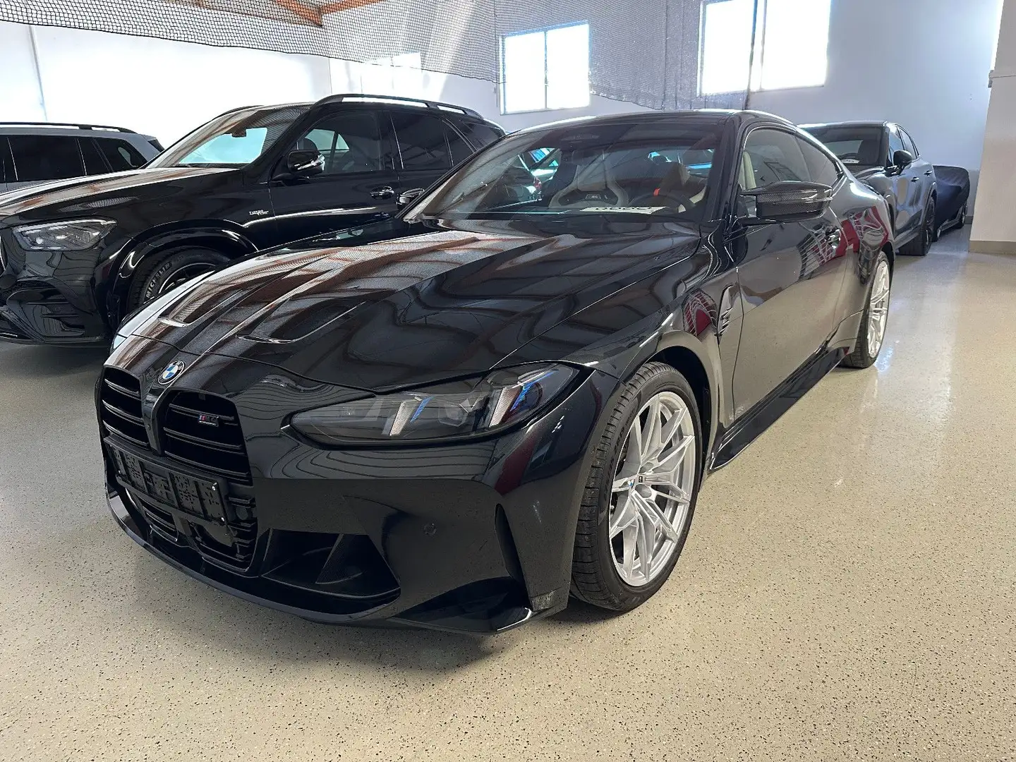 BMW M4 Competition xDrive INDIVIDUAL CARBON SCHALE Schwarz - 2