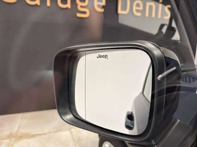 Jeep Renegade — photo 19