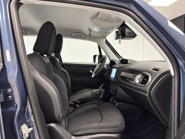 Jeep Renegade — photo 12
