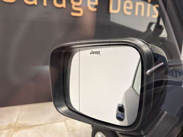 Jeep Renegade — photo 19