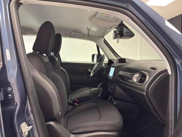 Jeep Renegade — photo 12