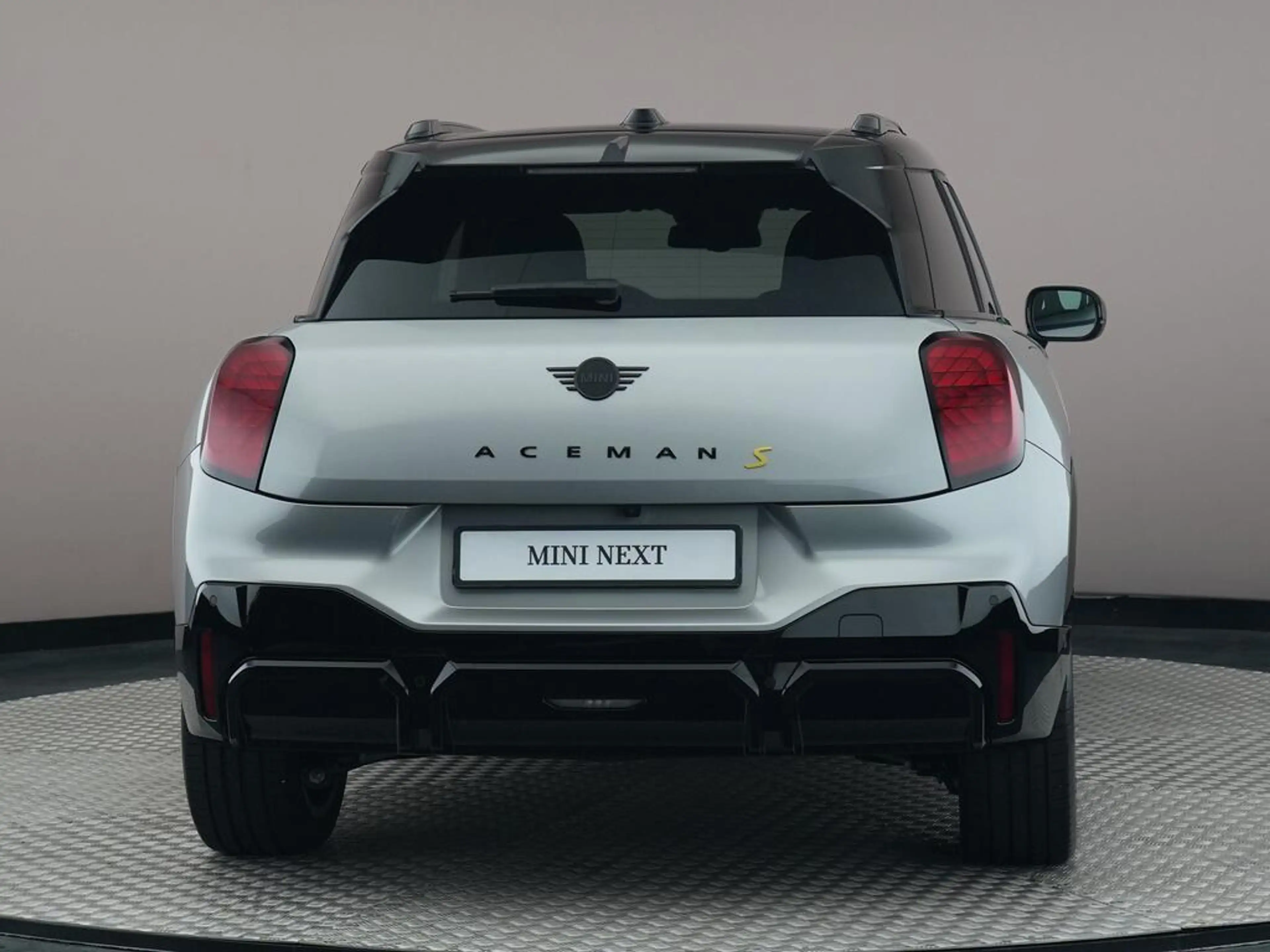 MINI Aceman SE John Cooper Works M 54.2 kWh — photo 9