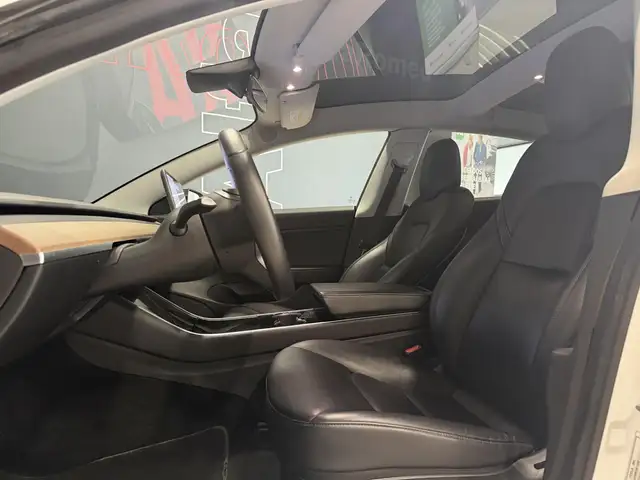 Tesla Model 3 view 14