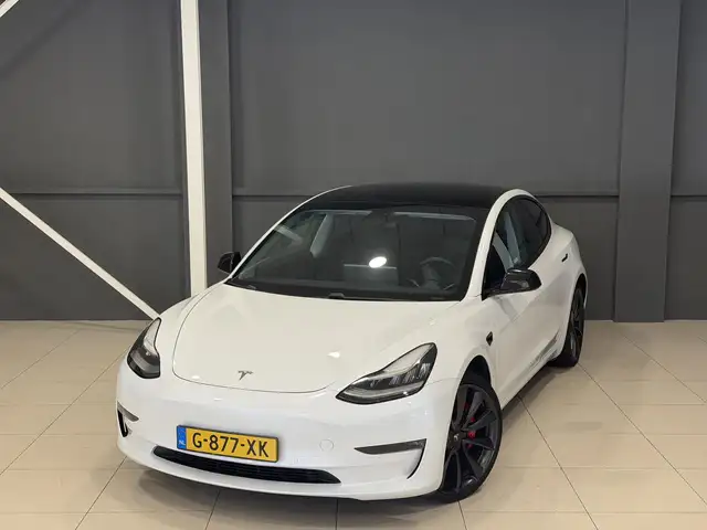 Tesla Model 3 view 7