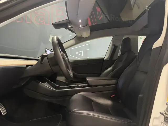 Tesla Model 3 view 16
