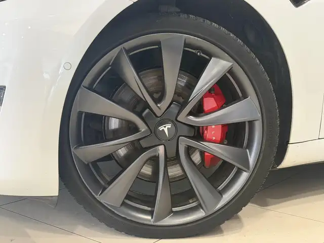 Tesla Model 3 view 13