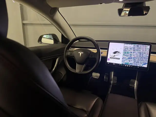 Tesla Model 3 view 12