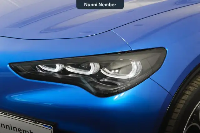 Alfa Romeo Stelvio view 5