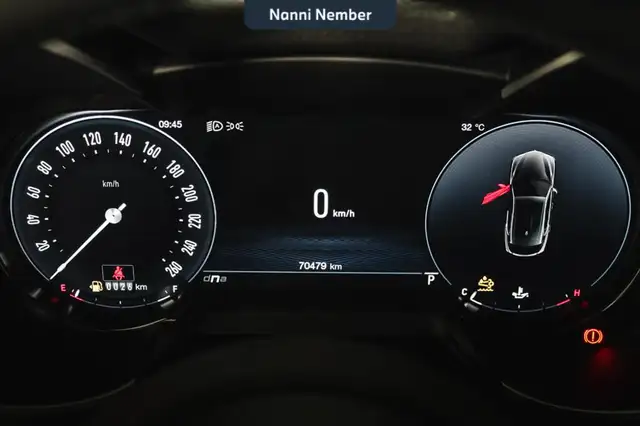 Alfa Romeo Stelvio view 9