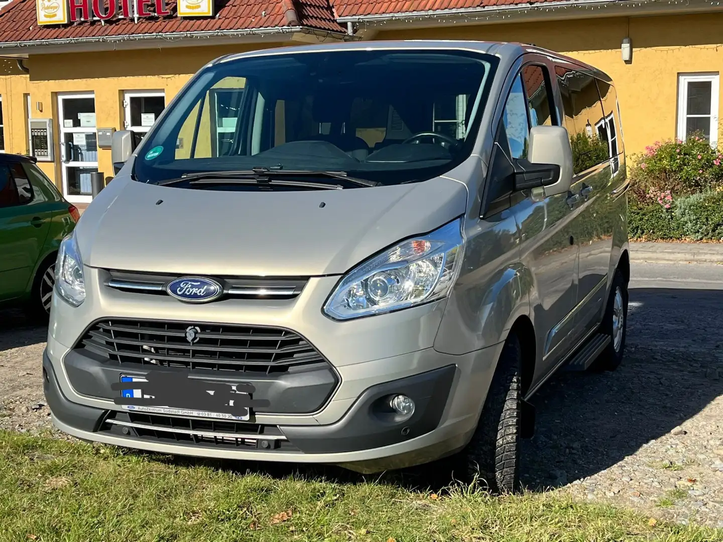 Ford Tourneo Custom Tourneo Custom 2.0 TDCI Kurz L1H1 Trend Gold - 1